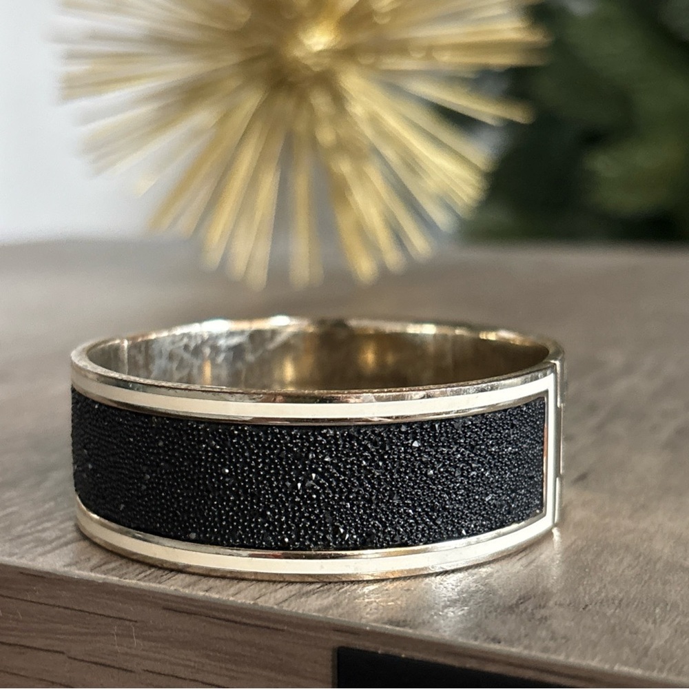 Henri Bendel bangle glitter hinge - Picture 4 of 10